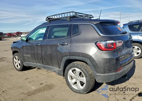 2019 Jeep Compass Latitude z USA, uszkodzony, nr VIN 3C4NJDBB9KT809575